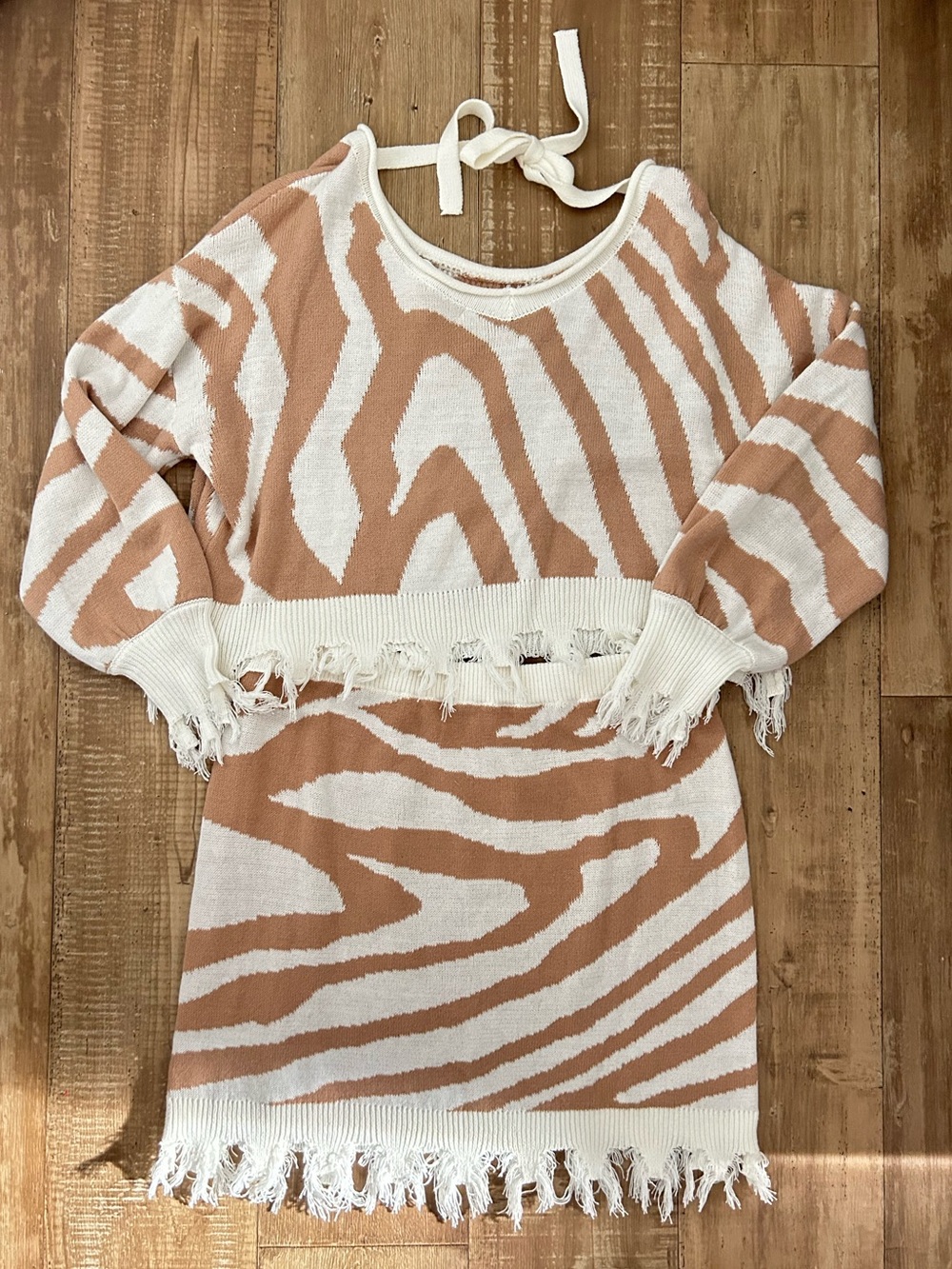 Plus Size Ivory &Tan Zebra Knit 2 Piece Skirt & Sweater Set with Fringed Hem-XL